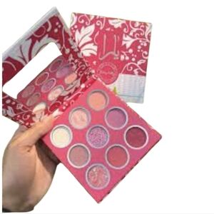 Pink Nine-Shade Eyeshadow Palette — Buildable Pink Tones
